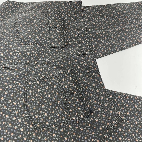 American Eagle flowered skinny jeans size 24 new with out the tag - Picture 4 of 8